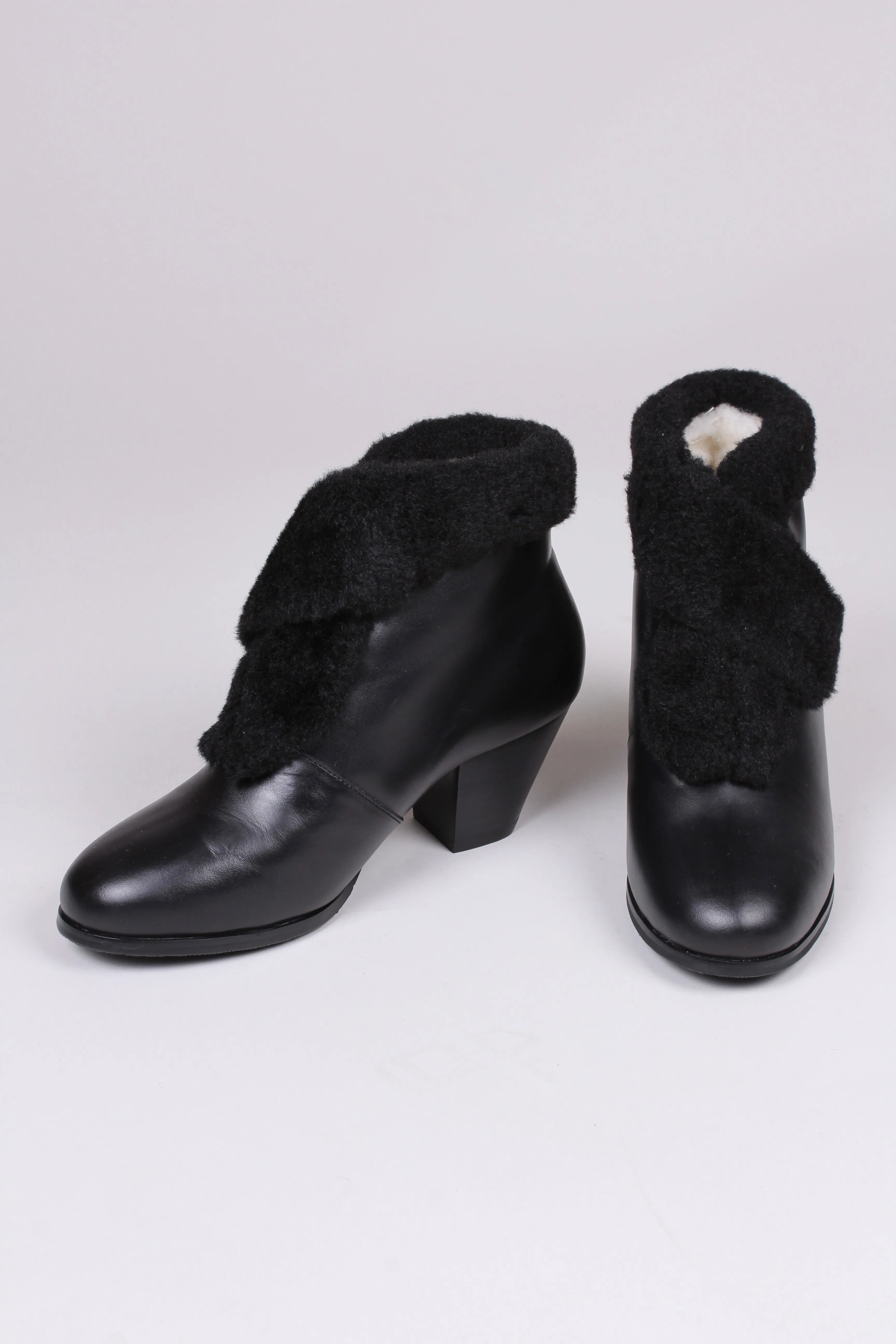 50s style pump booties with wool - Black - Maria