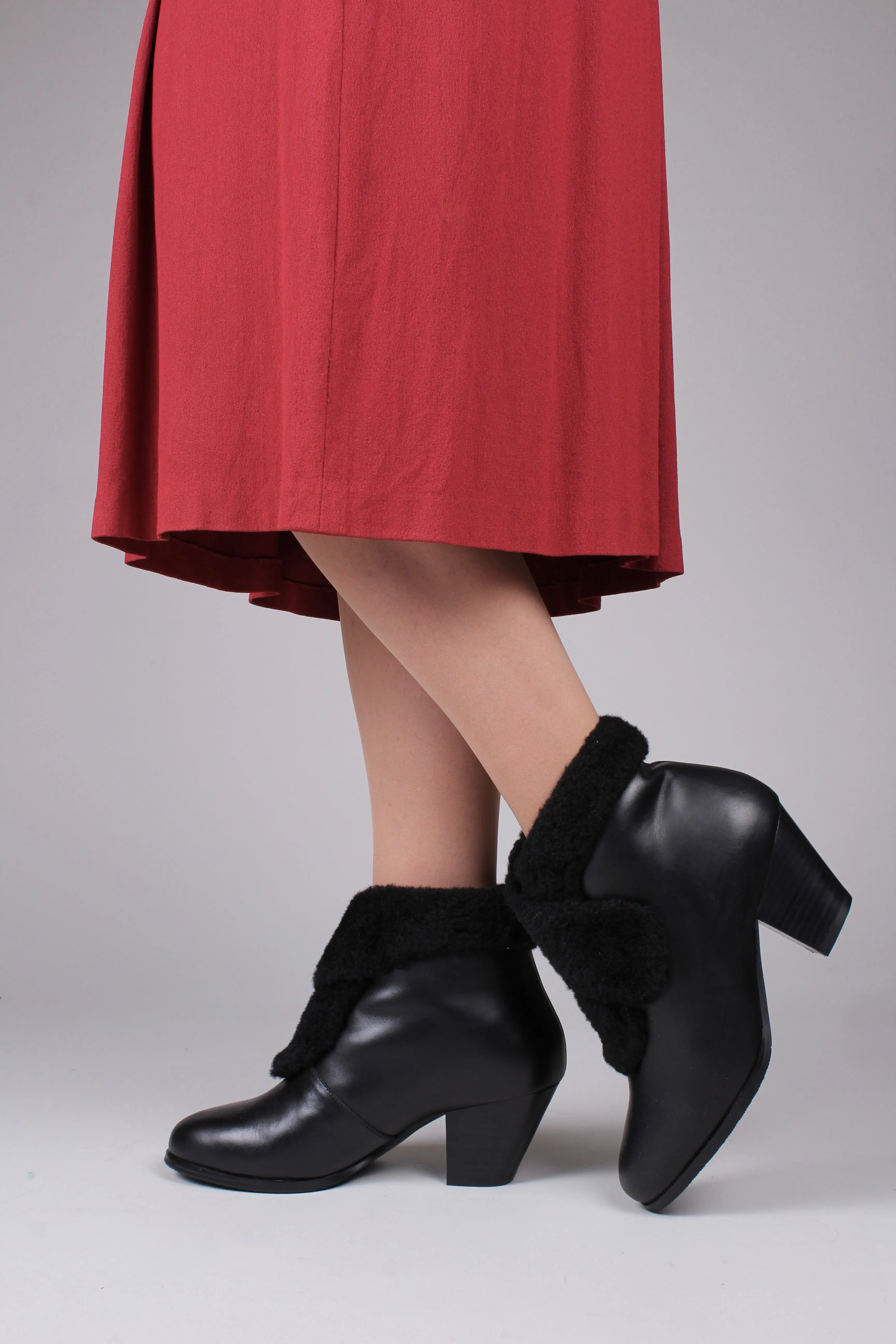 50s style pump booties with wool - Black - Maria