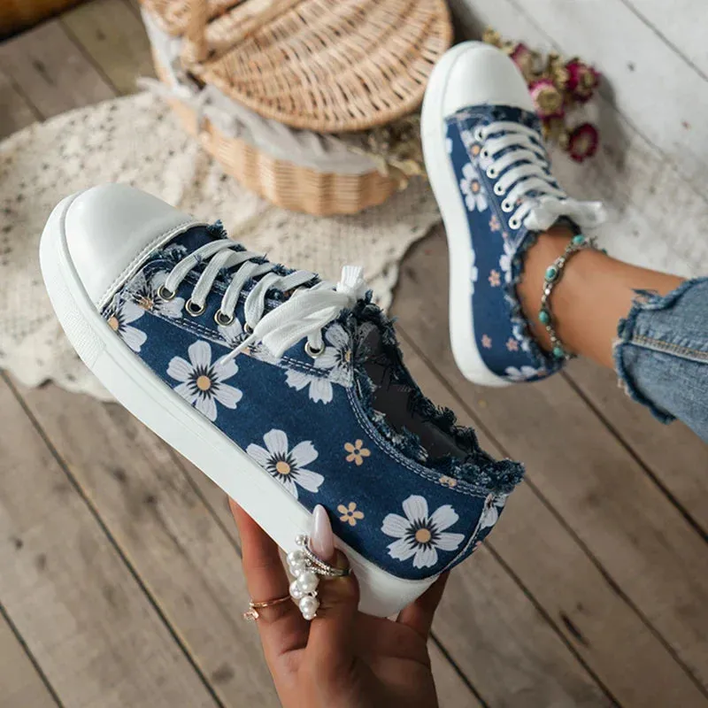 AMOZAE- -  Printed Low Cut Canvas Sneakers