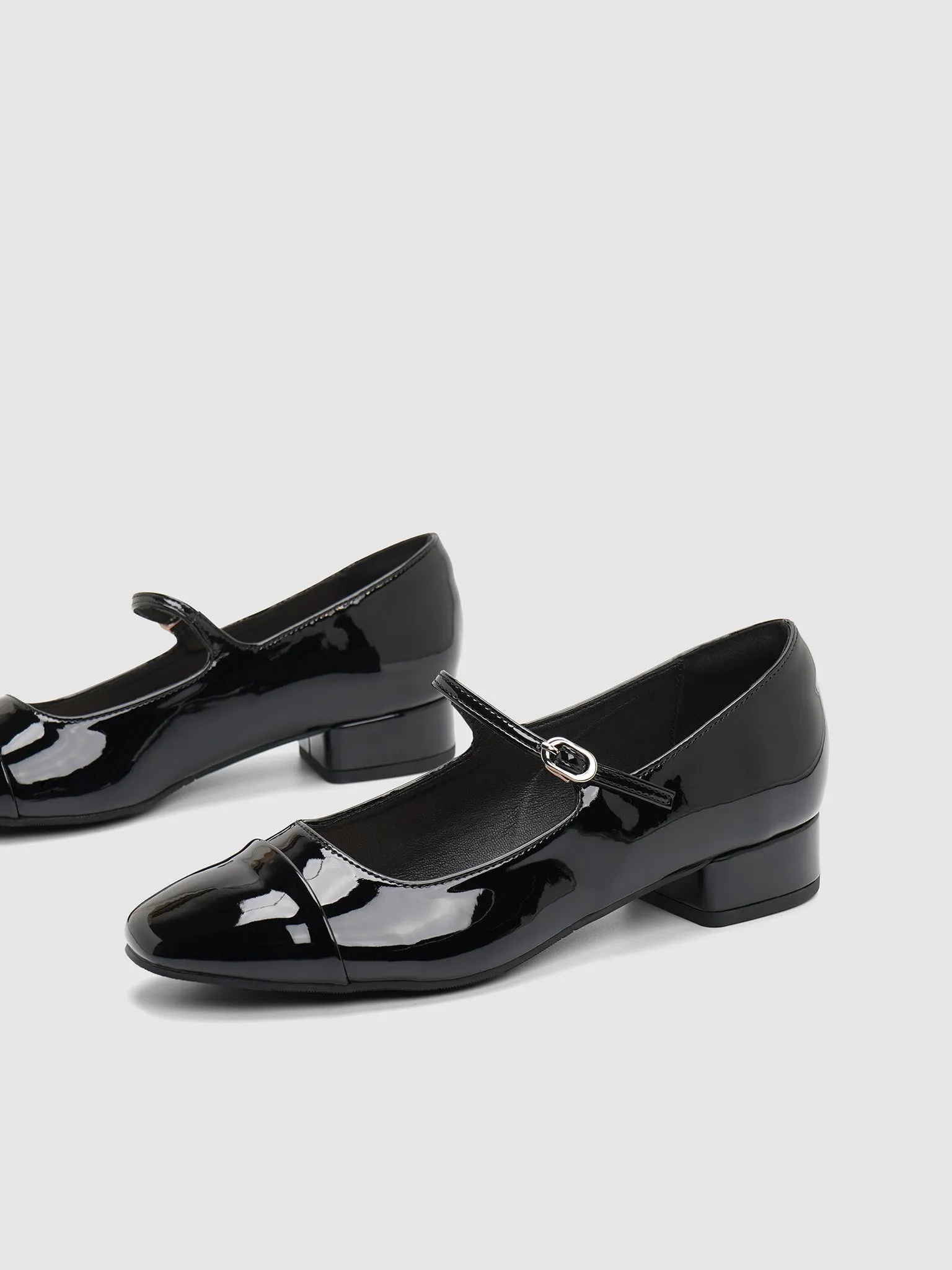 Conrad Mary Jane Pumps