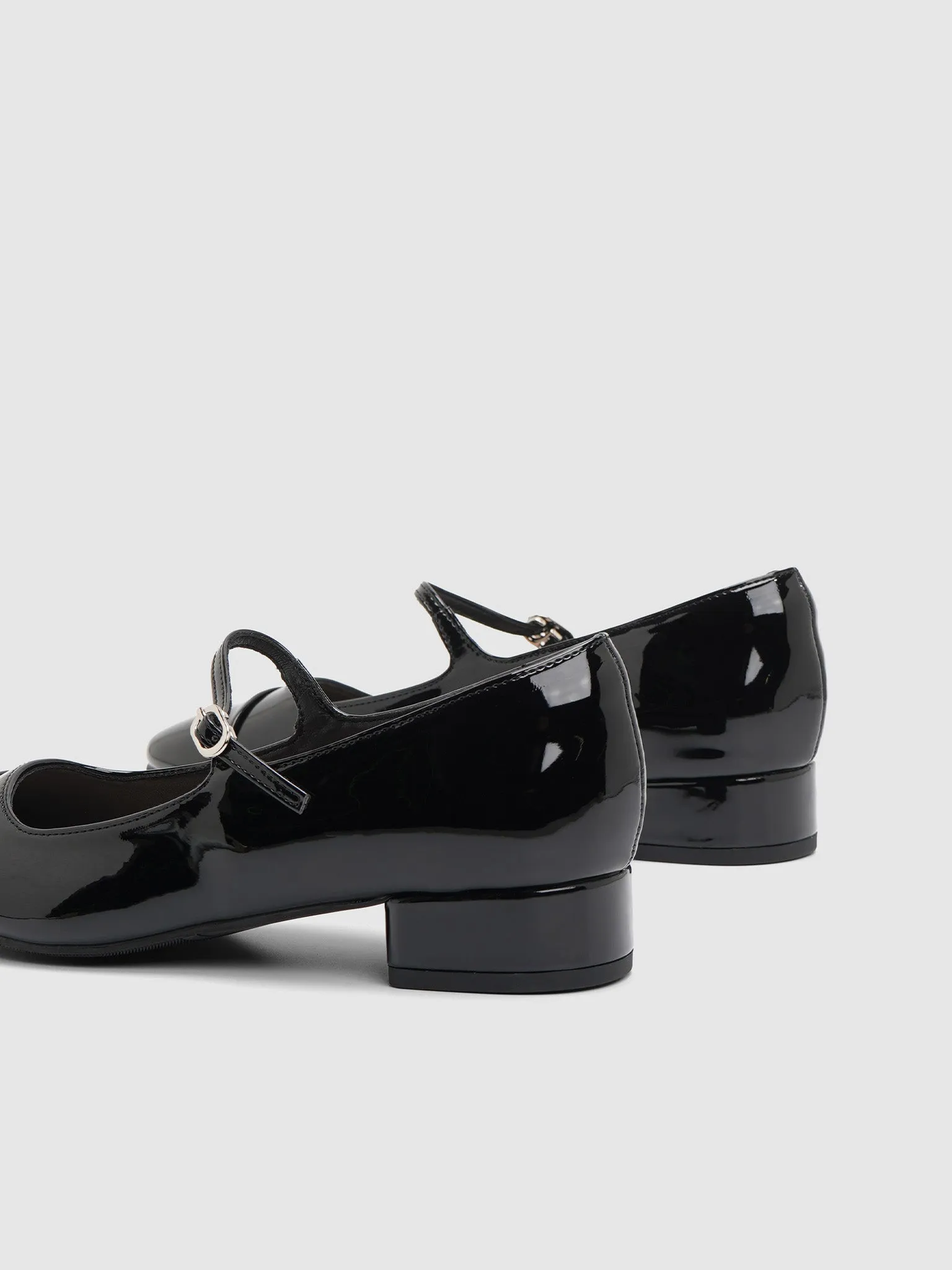 Conrad Mary Jane Pumps
