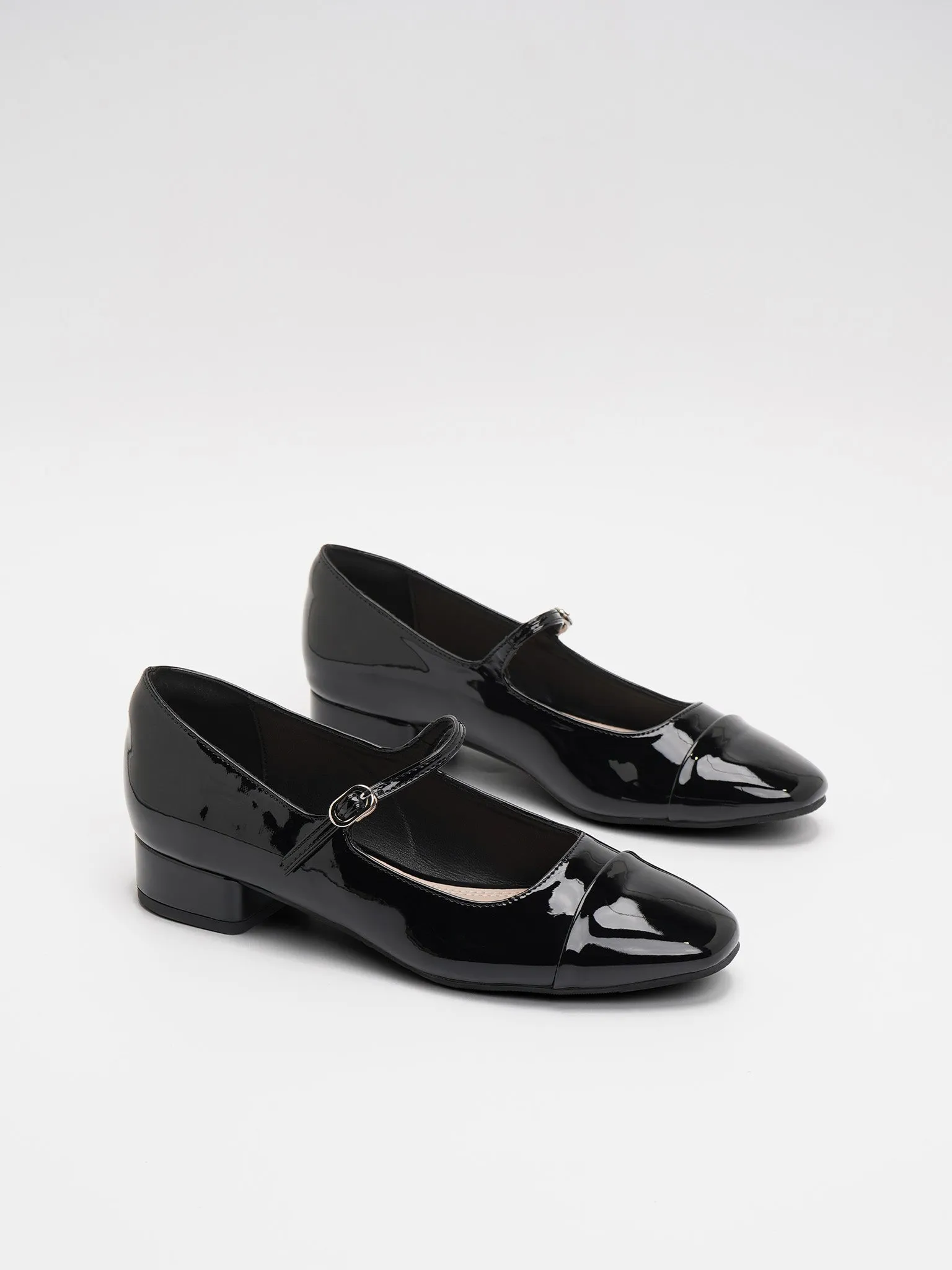 Conrad Mary Jane Pumps