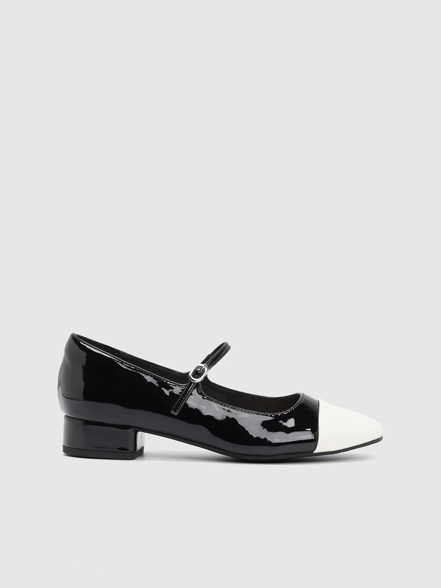 Conrad Mary Jane Pumps