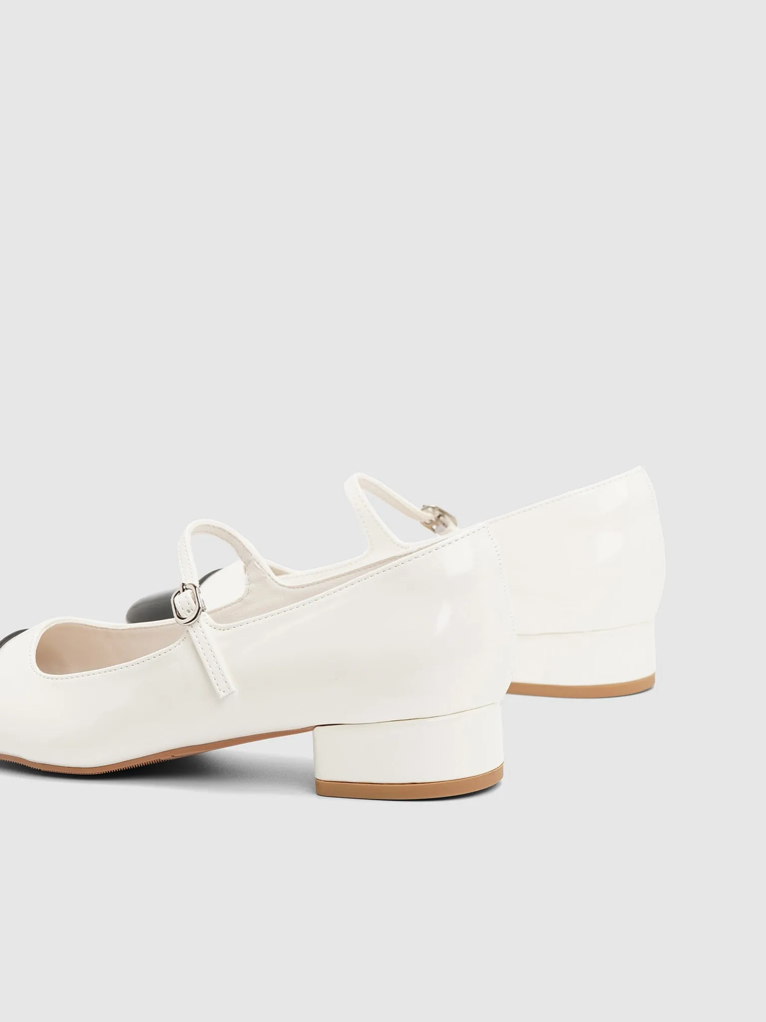 Conrad Mary Jane Pumps