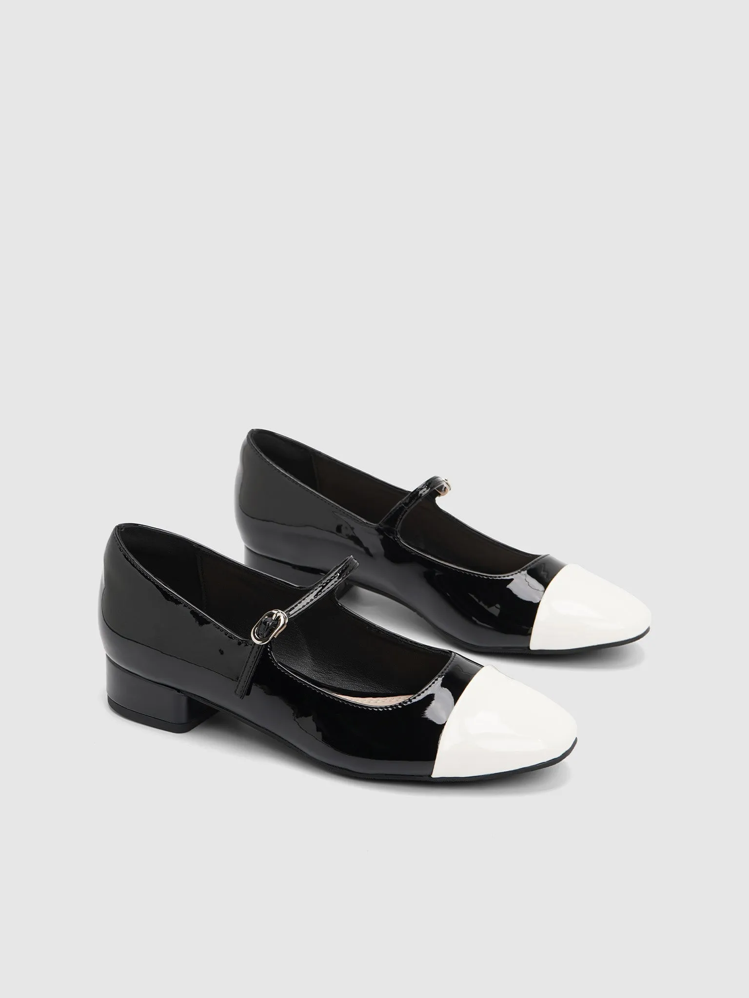 Conrad Mary Jane Pumps