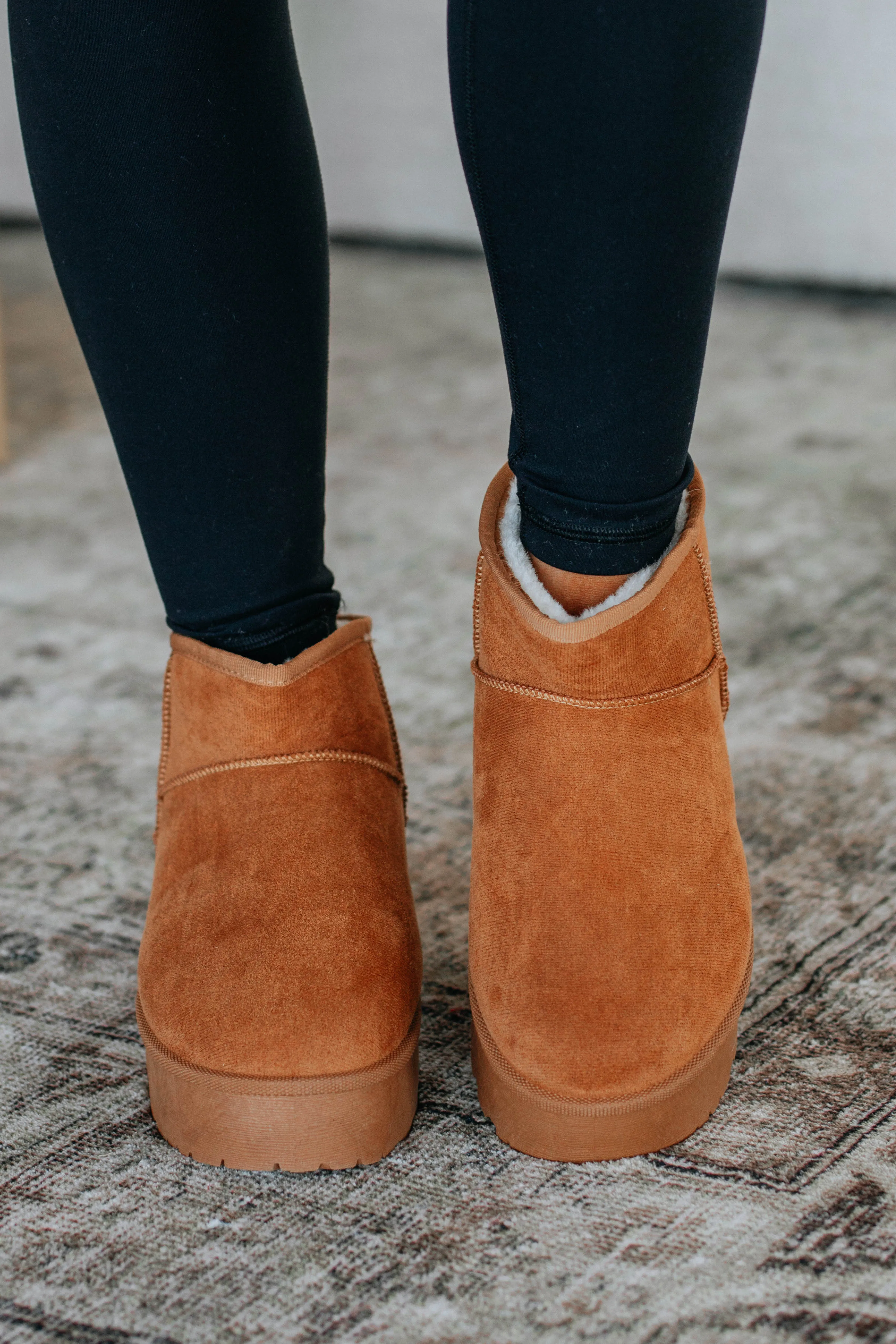 Just Chillin’ Platform Boots - Tan