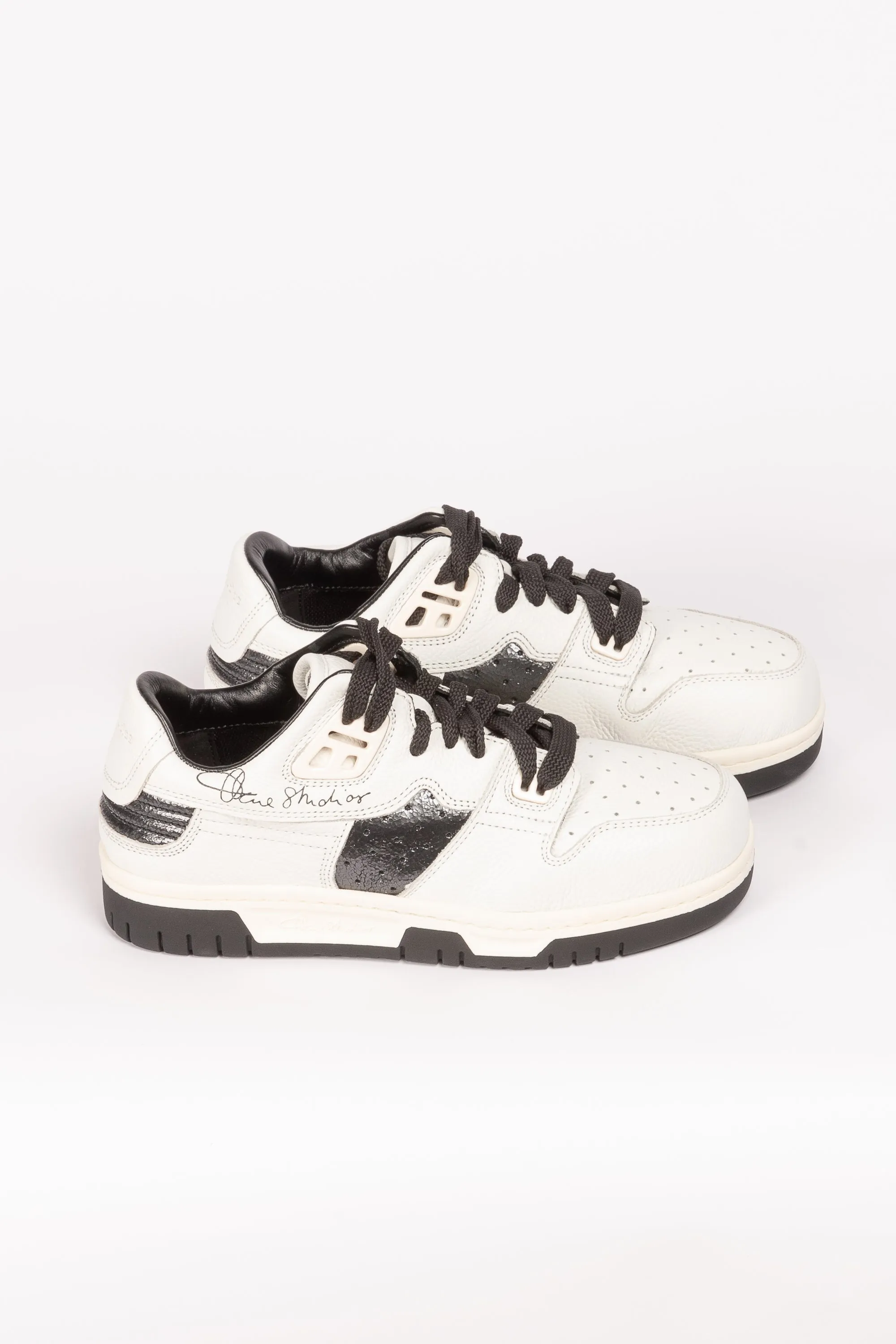 Low Top Sneakers